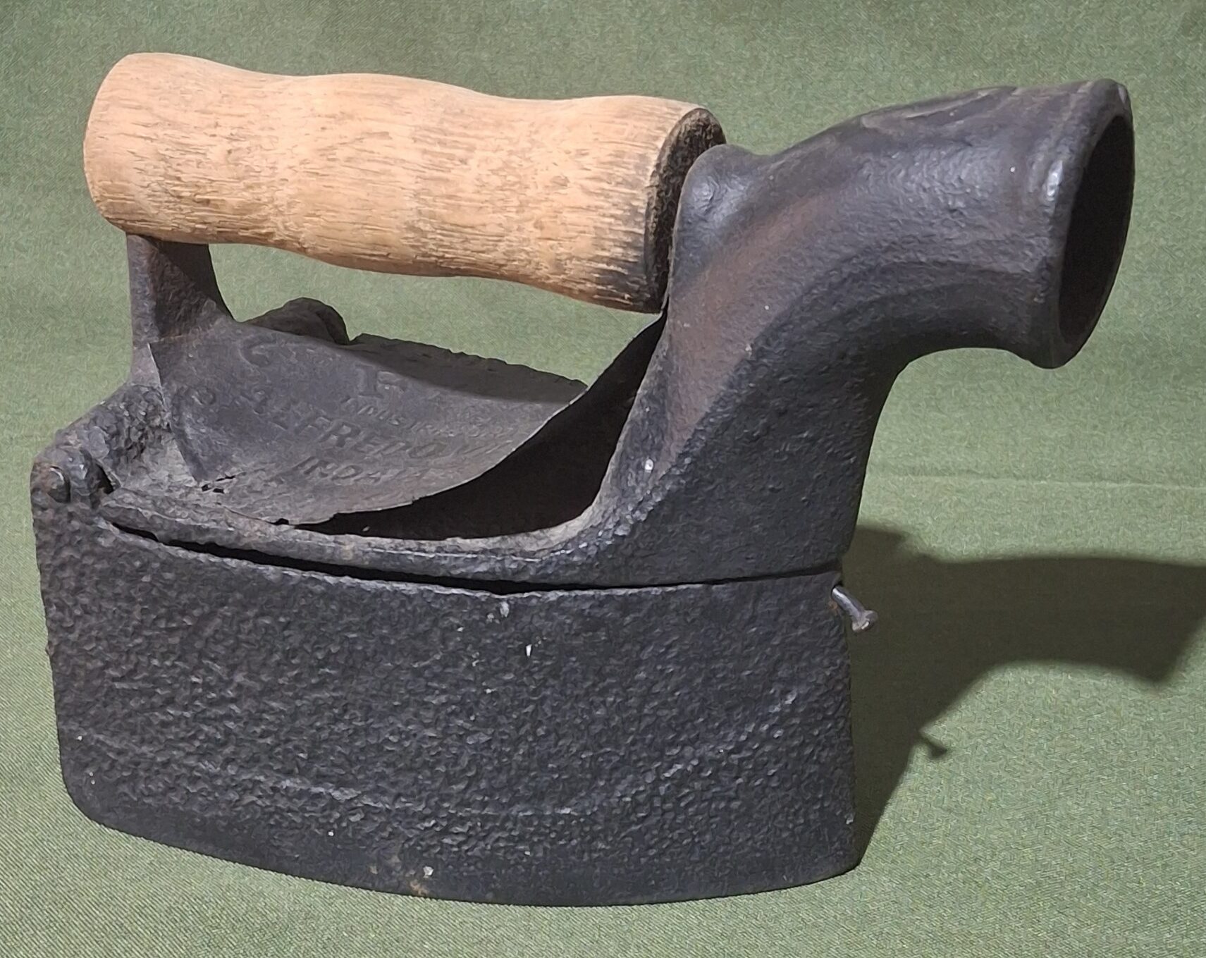 Ferro de Passar à brasa