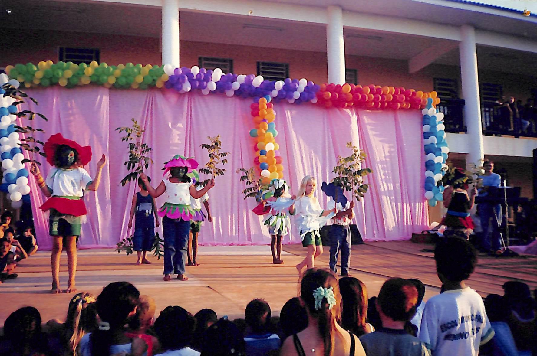 Apresentações Dia das Mães Escola Olavo Bilac